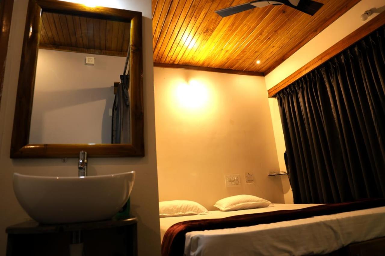 Niyati Home Stay جوكارنا المظهر الخارجي الصورة